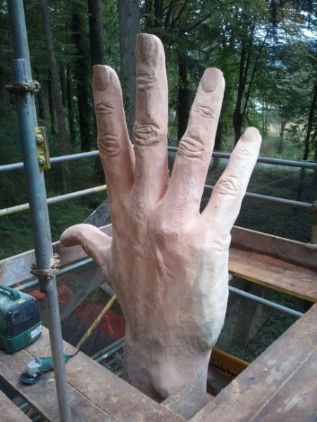 hand chainsaw carving.jpg