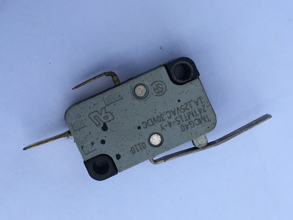 HarmanP61OldBadMicroFeederSwitch (3).jpg