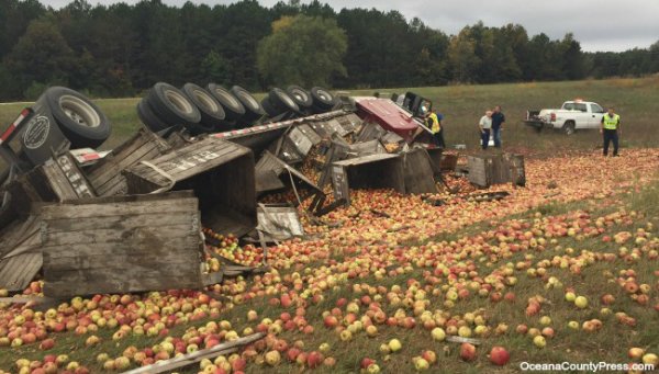oceana-county-apple-spill-b.jpg