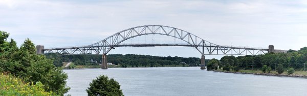 1280px-Sagamore_Bridge_Panorama.jpg