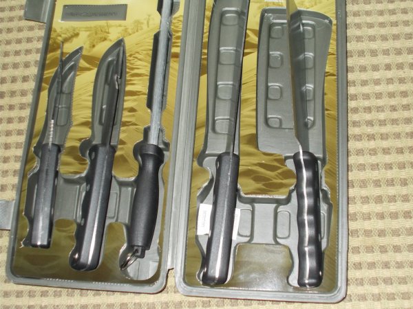 carving set 002.JPG