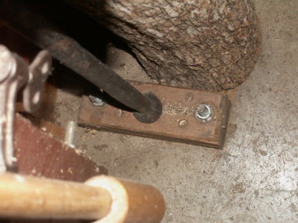 post vise block.JPG