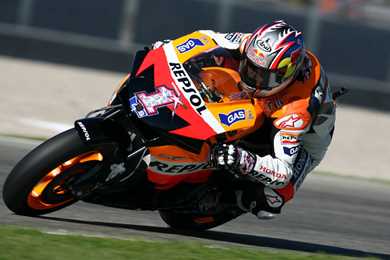 Nicky Hayden 2007 Honda.jpg