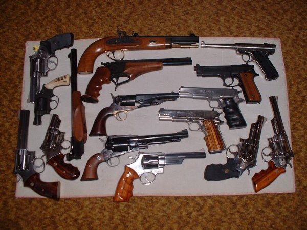 chainsaws 105.jpg