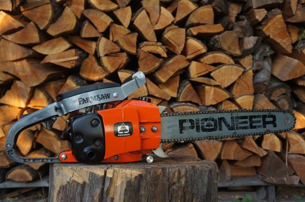 Pioneer Farmsaw '80 - July 2017 (1) 1.jpg