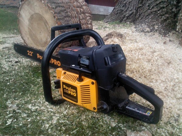 Poulan 330 store pro chainsaw