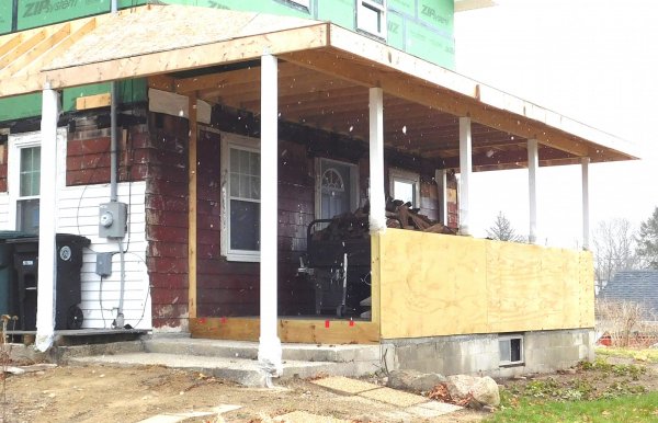 Trailer on half porch.JPG