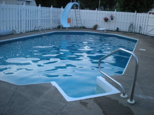 pool 001.jpg