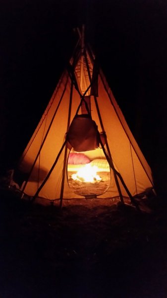 Tipi warm.jpg