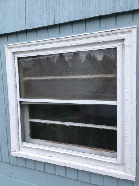 Window2_OldDrafty.JPG