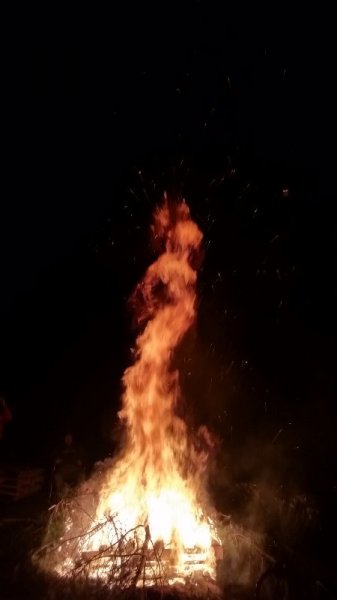 bonfire sparks 1.jpg