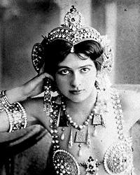 mata-hari-200.jpg