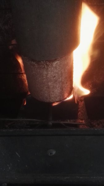 log stove3.jpg