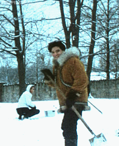 moving-gif-elvis-gracelnad-n-snow.gif