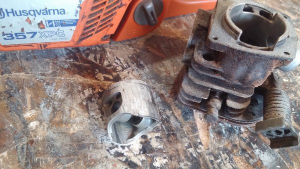 20190101-chainsaw-rebuild-1-357XPG-2.jpg