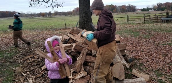 Tess, Audrey, Mamaaw fall 2018.jpg