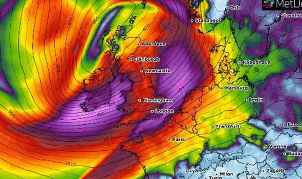 Weather-forecast-A-huge-storm-will-crash-into-the-UK-on-Friday-1082723.jpg