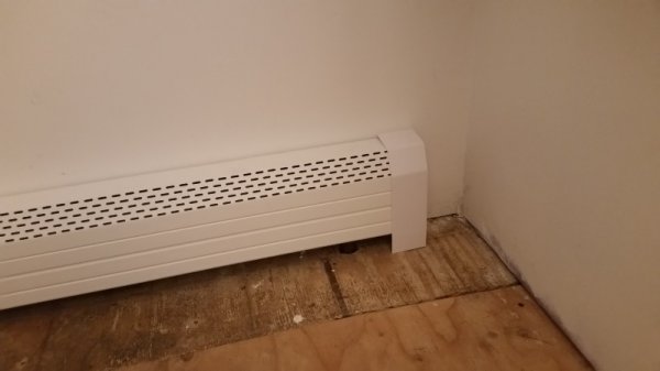 Bathroom baseboard side leg.jpg