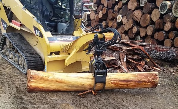 20190511-hemlock-log-grapple-skidsteer.jpg
