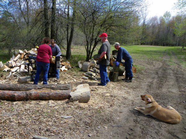 Julie-Becky being watched by Brian-Gary and Ruger.JPG