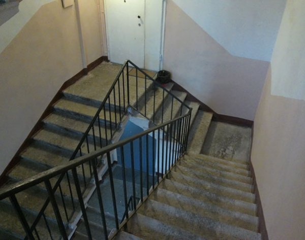 Uncommon stairway.jpg