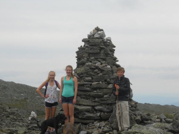 giant cairn.JPG