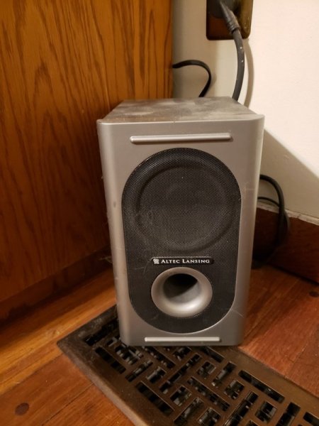 sub woofer altec lansing speaker.jpg