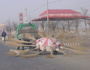 chinese-street-sweeper.jpg