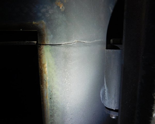 Ideal Steel firebox crack.JPG