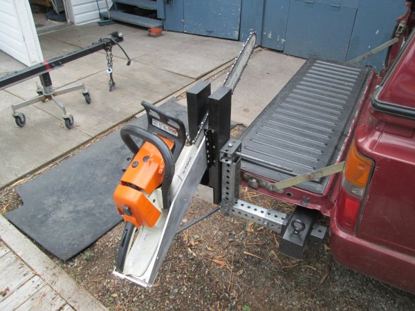 ChainsawVise35d.JPG