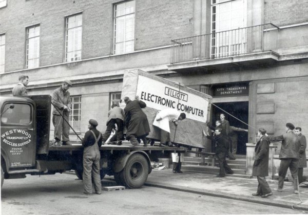 delivering-an-elliott-405-computer-in-1957.jpg