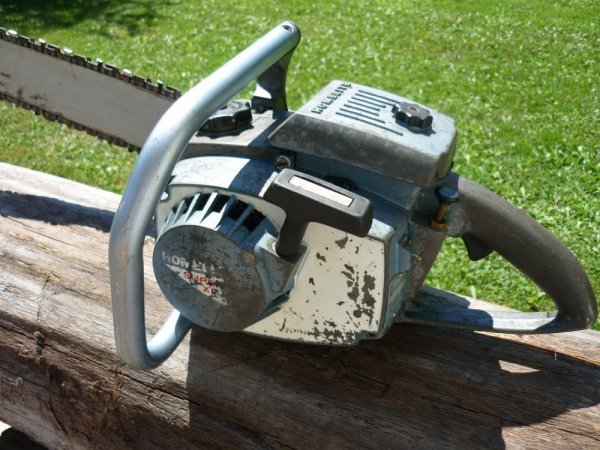 Homelite Super XL Chainsaw.jpg