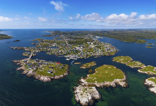 1024px-Burgeo_Islands_.jpg