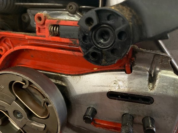 JONSERED NEW OREGON RIM, O-RING LOCATION QUESTION.jpg