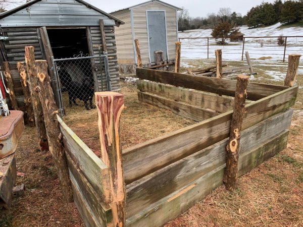 DOG PEN FROM SOUTH WEST.jpg
