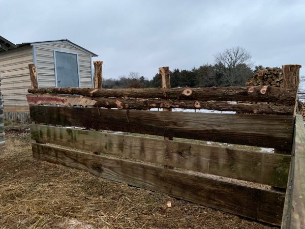 DOG PEN FROM WEST, SPLIT RAIL.jpg