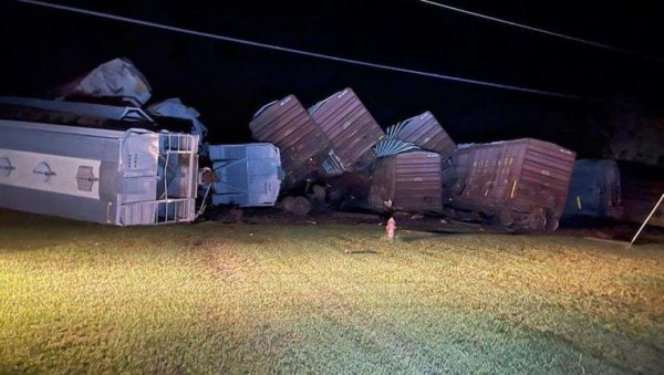 WASHINGTON-COUNTY-TRAIN-DERAILED-3.jpg