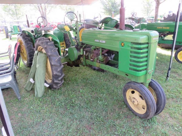 John Deere H.JPG