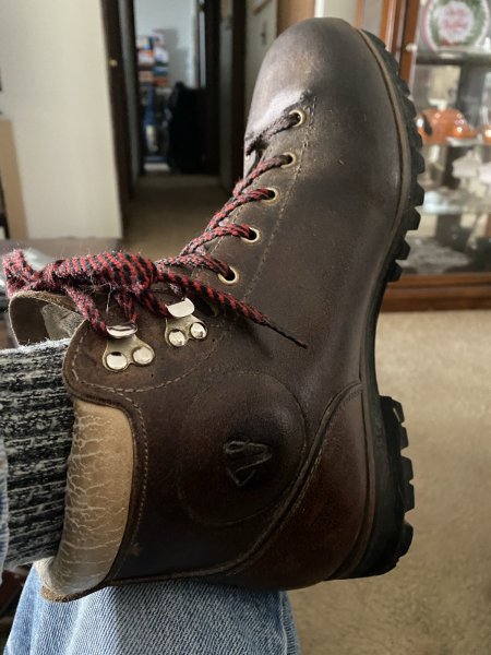 Cascade Hiking Boots 40 years old (3).jpeg