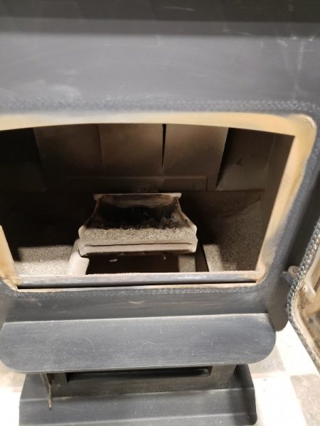 Can see into stove.jpg