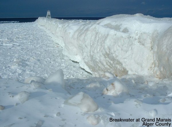 breakwaterGrandMarias.jpg