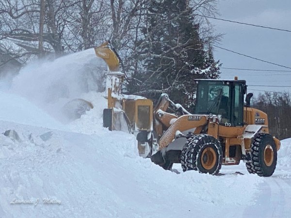 Clearing snow 2022.jpg