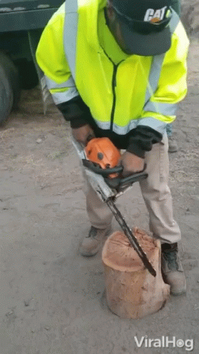 SawChainsawGIF (2).gif