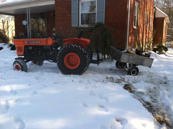 tractorsnow.jpg