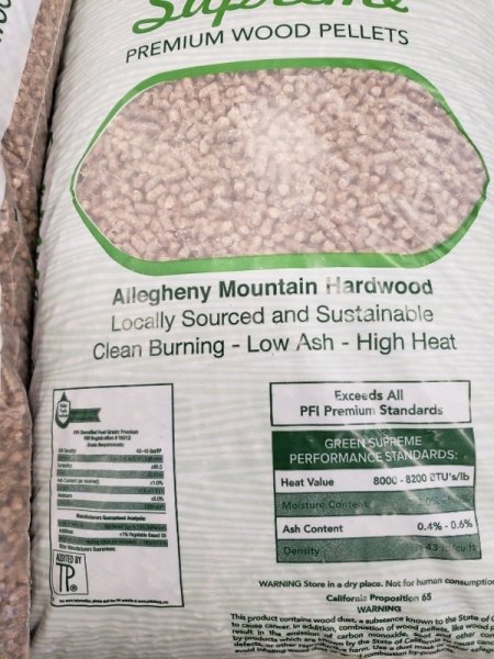 Green Supreme Allegheny Mountail pellets-sm.jpg