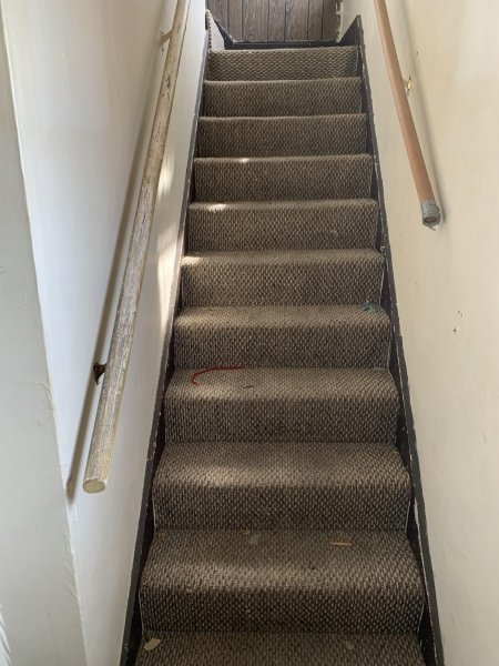carpet stair.jpg