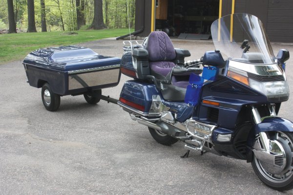 Blue & Trailer 004.JPG