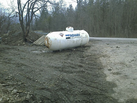 propane tank at street.jpg