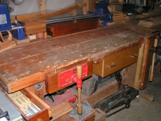 clean bench for once.jpg