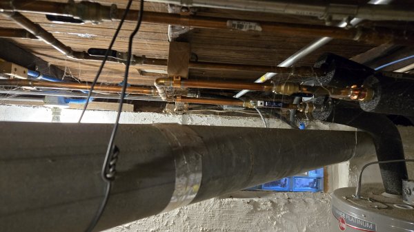 Water_Heater_Manifold.jpg